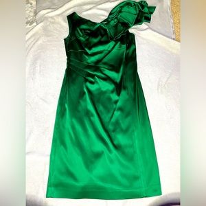 Vibrant Tahari cocktail, prom, or formal dress